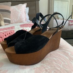 South Moon Under Wedges